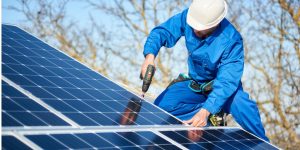 Installation Maintenance Panneaux Solaires Photovoltaïques à Roaillan